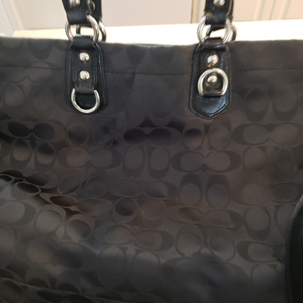 Coach Singature Large Shoulder Bag - Picture 6 of 9